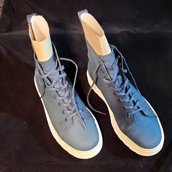 Dr. Martens soft leather boots - Picture 1 of 7